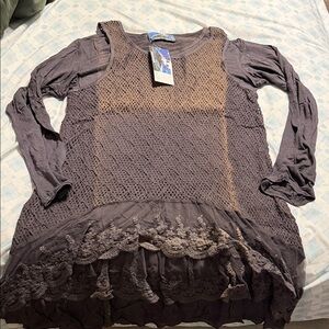 Chic Lace Trim Tunic in Rich Brown